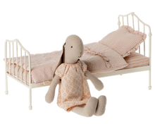 Lade das Bild in den Galerie-Viewer, Miniaturbett, Mini - Lila