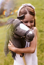 Lade das Bild in den Galerie-Viewer, Steckenpferd mit offenem Mund - verschd. Farben