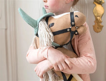 Lade das Bild in den Galerie-Viewer, Steckenpferd mit offenem Mund - verschd. Farben