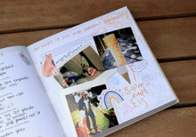 Lade das Bild in den Galerie-Viewer, Du + Ich - Das Verbindungsbuch Mira und das fliegende Haus VERSAND FÜR 2,50€ BEI ANFRAGE PER MAIL