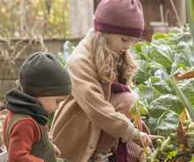 Lade das Bild in den Galerie-Viewer, Beanie - Disana Original - weich und warm, versch. Farben