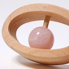 Lade das Bild in den Galerie-Viewer, Edler Rassel Greifling mit Rosenquarz ab 0 Monaten