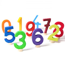 Lade das Bild in den Galerie-Viewer, Grimm's Stecker Tiere/Motto/Zahlen Geburtstagskranz/ Jahreszeitenkranz