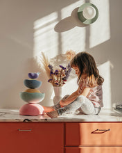 Lade das Bild in den Galerie-Viewer, Original Stapelstein Inside rainbow pastell