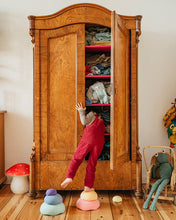 Lade das Bild in den Galerie-Viewer, Original Stapelstein Inside rainbow pastell