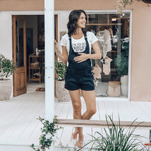 Lade das Bild in den Galerie-Viewer, The Jet Shortie