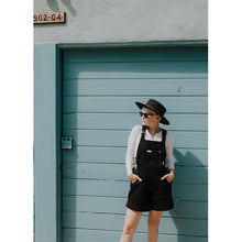 Lade das Bild in den Galerie-Viewer, The Jet Shortie