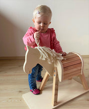 Lade das Bild in den Galerie-Viewer, Kleines Reitpferd Pauline