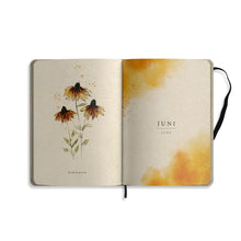 Lade das Bild in den Galerie-Viewer, matabooks - A5 Kalender 2025 Graspapier, verschiedene Designs

