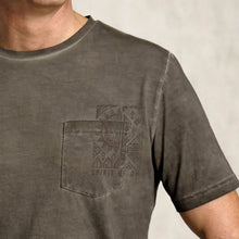 Lade das Bild in den Galerie-Viewer, T-Shirt men - mit Tasche Ethno - dunkelgrau
