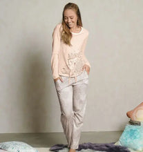 Lade das Bild in den Galerie-Viewer, Pyjama-Longsleeve Shirt weiß/mint und sahara/apricot
